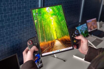 Lenovo’s Legion Go Fold Concept Introduces Very Vertical Gaming on the Go