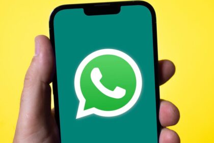 WhatsApp’s New Update Makes it Easier to Switch Phones, Free Up Storage