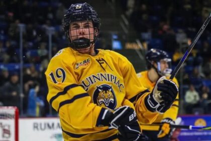 Long Island college hockey prodigy shattering records as freshman at Quinnipiac