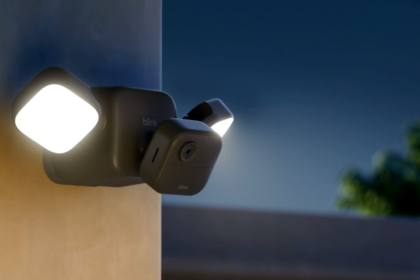 Best Home Security Cameras With Floodlights in 2026: Illuminate Your Yard