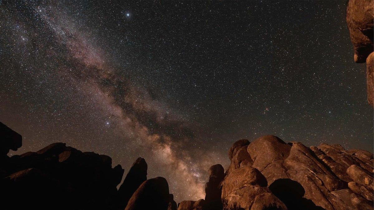 A Trio of Stars: The Spring Triangle Is Visible All Spring. Here’s How to See It