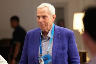 Giants co-owner Steve Tisch, siblings look to transfer equity stake to children’s trusts, NFL memo shows