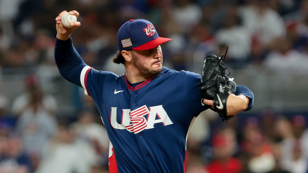 Paul Skenes on the mound