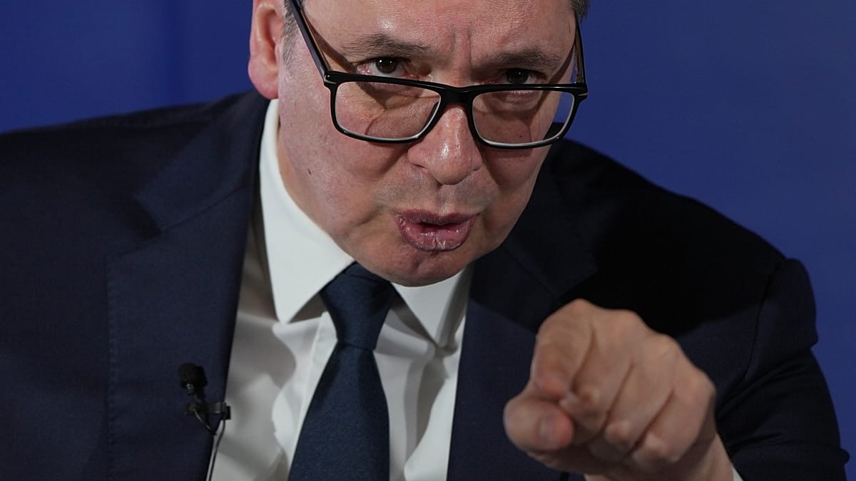 Serbia’s Vučić clashes with Péter Magyar over Putin ‘godfather’ remark