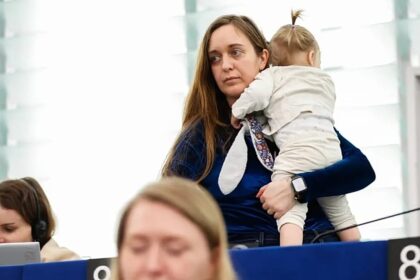Parliament lets new parent MEPs delegate votes – if they are women