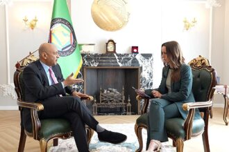 Iran to blame for closing Strait of Hormuz, says Gulf leader