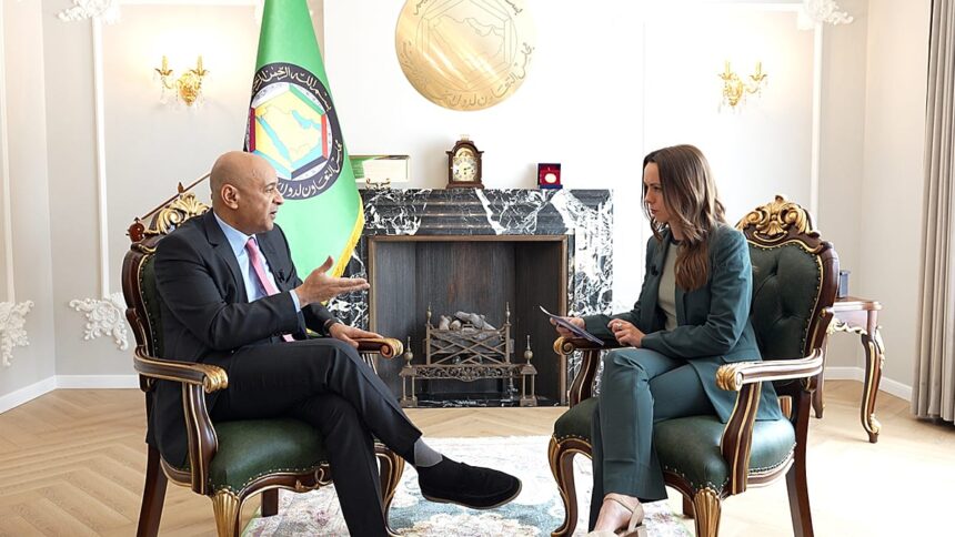 Iran to blame for closing Strait of Hormuz, says Gulf leader