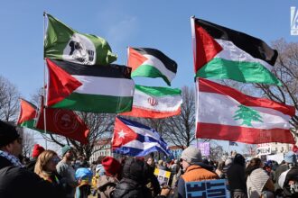 Behind ‘No Kings’ St. Paul protest: 0K production machine equal to a Def Leppard concert