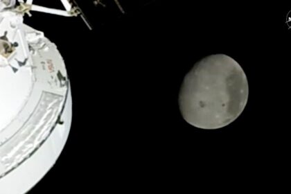 Artemis II astronaut tells Trump what communication blackout was like: ‘I said a little prayer’