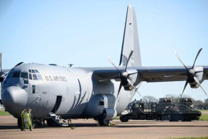 Man climbs onto US military aircraft in Ireland, attacks it with hatchet: report