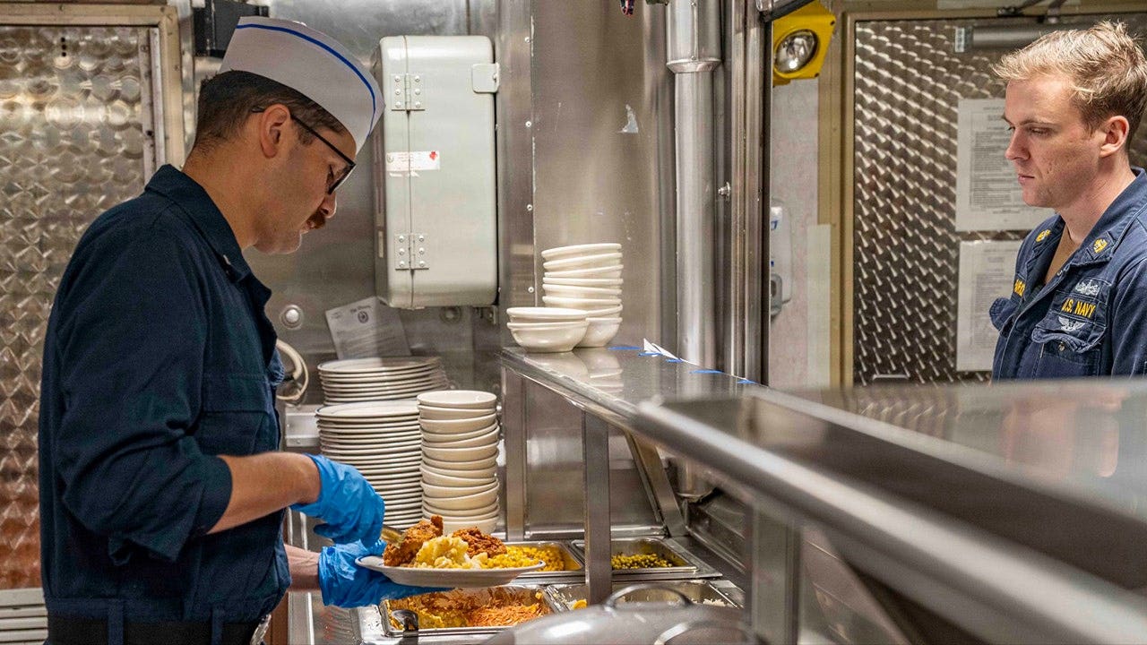 US Navy releases photos of ‘fresh meals,’ pushes back on reports of food shortages on Middle East warships