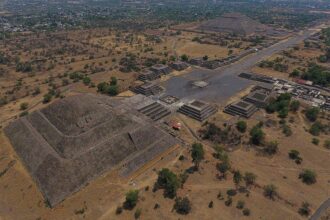 Deadly shooting at historic tourist site leaves one dead, several injured as motive unclear