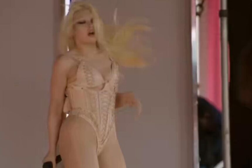 Coachella star suffers X-rated wardrobe malfunction before sprinting off stage