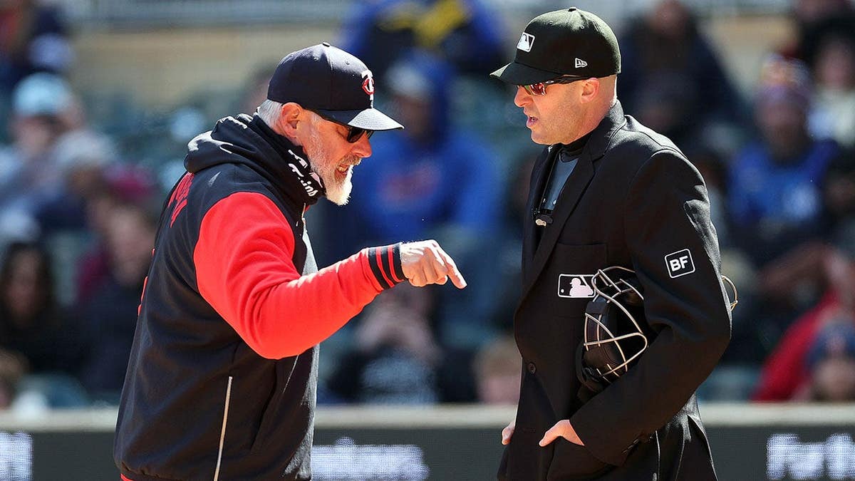 Manager Derek Shelton arguing with home plate umpire Nic Lentz at Target Field