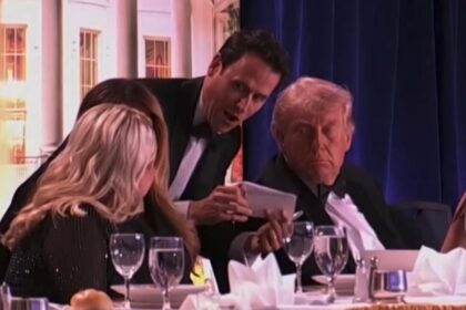 Mentalist Oz Pearlman reveals the trick he was performing at the WHCD before shots rang out