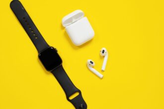 Trading Up to a New Smartphone or Tablet? How to Get Top Dollar for Your Old One