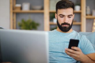 I’m a Wellness Expert and I Swear by These 5 Tech Gadgets and Apps to Stop Doomscrolling