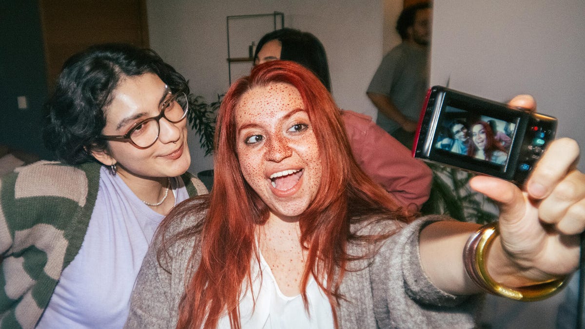 It’s the 2000s Again: Why Classic Digital Cameras Are Making a Big Comeback