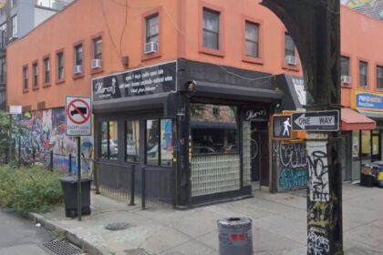 Man, 26, stabbed to death outside NYC bar after argument turns bloody: sources