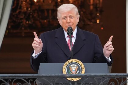 Trump gives rare praise to persistent GOP foe after White House ballroom vote