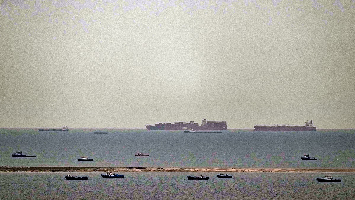 ships in Arabian Gulf 