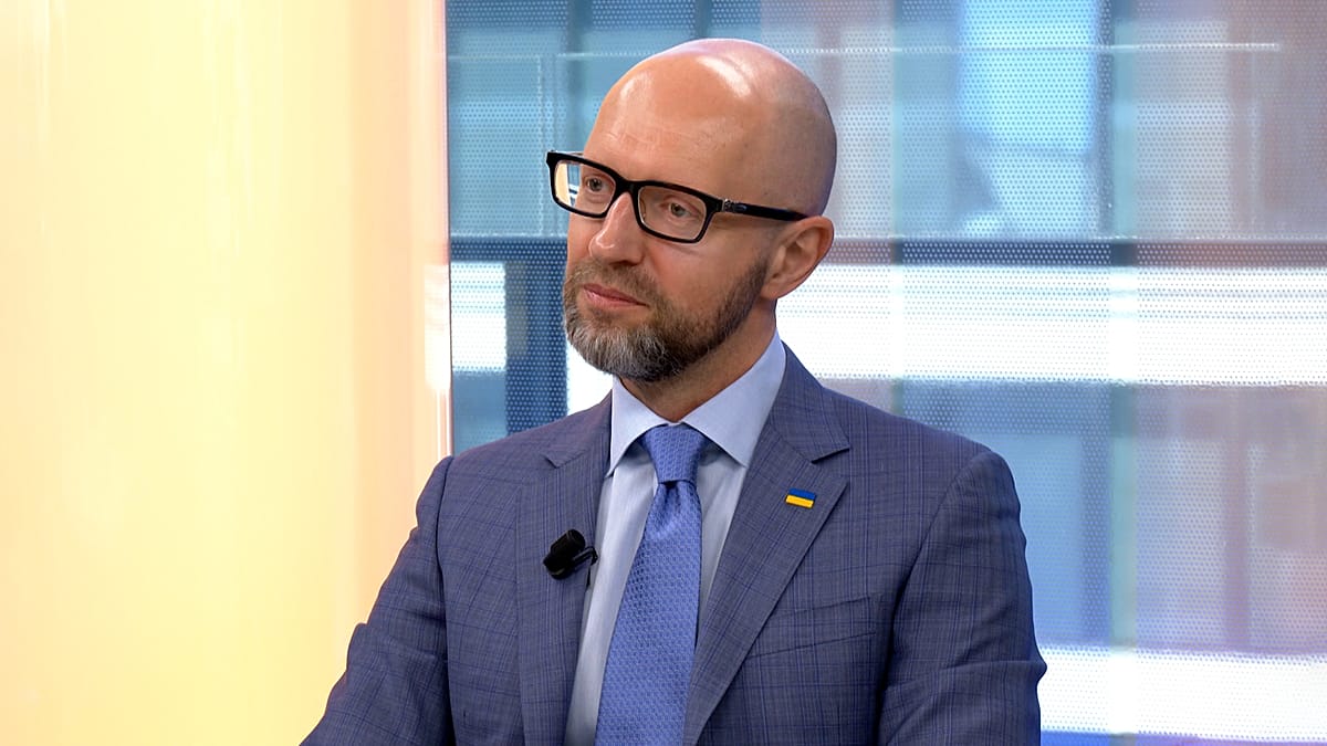 Ukraine’s former PM: Putin will try to recruit any envoy sent to talks