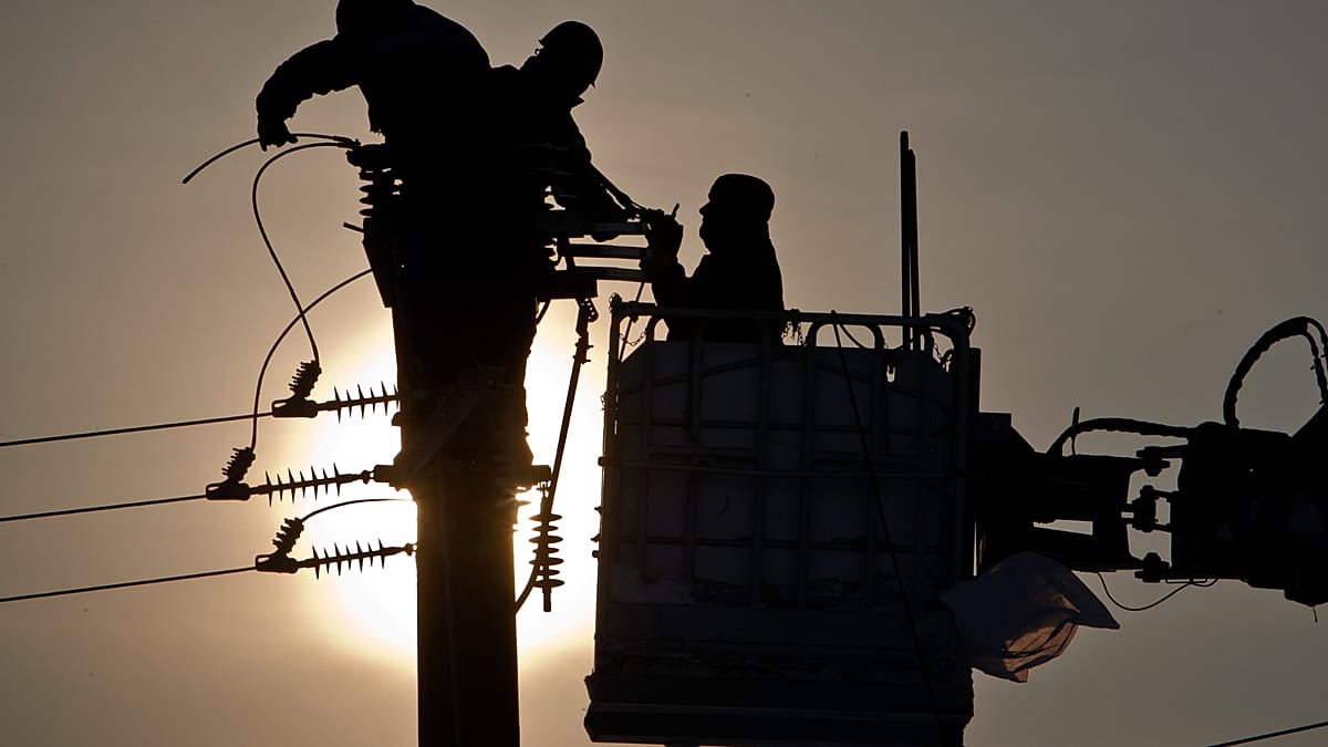 No reply means yes: EU pushes silent approval for energy grid permits