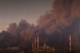 Russia launches strikes on Ukraine, Kyiv hits refinery hub