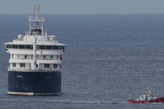 What is happening on the hantavirus ship? Passengers speak out