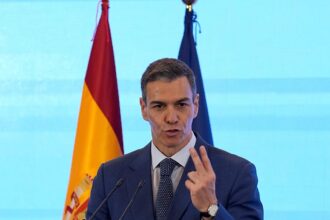 Commission sides with Spain on EU cash for pensions row