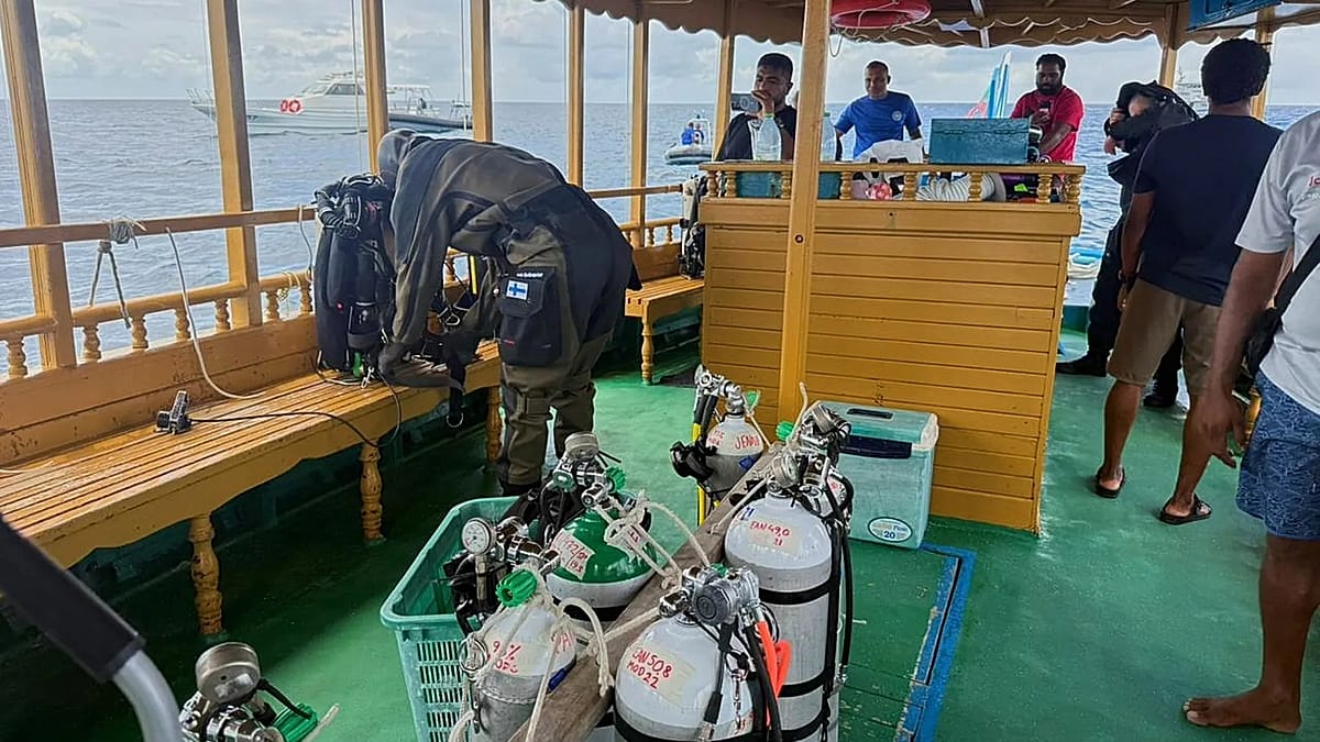 Finnish divers recover bodies of two Italians from cave in Maldives