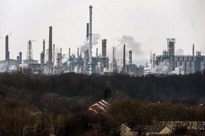 Four EU countries push Brussels to ease carbon costs on industry