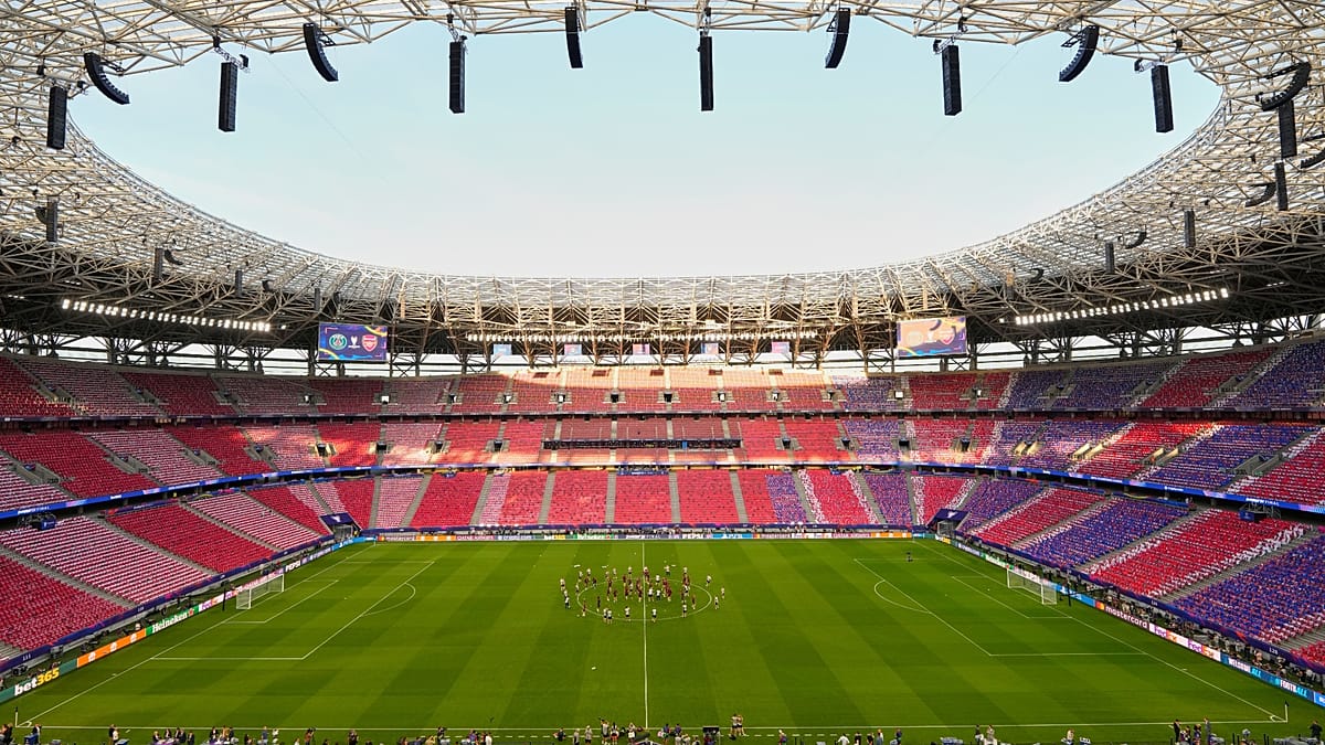 Fans clash in Budapest ahead of Champions League final