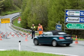 Austrian protesters shut Brenner motorway on Saturday over pollution