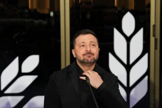 Polish leader wants to strip Zelenskyy of the state’s highest honour