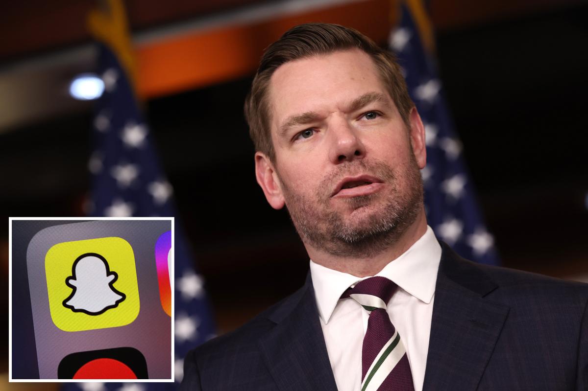 Disgraced Eric Swalwell still messaging former staffers on Snapchat despite political fallout