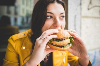 Doctors reveal healthiest fast-food meals— and the menu items to avoid