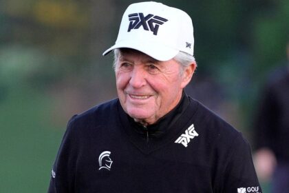 Gary Player, 90, takes on Bryson DeChambeau in White House push-up contest as Trump watches