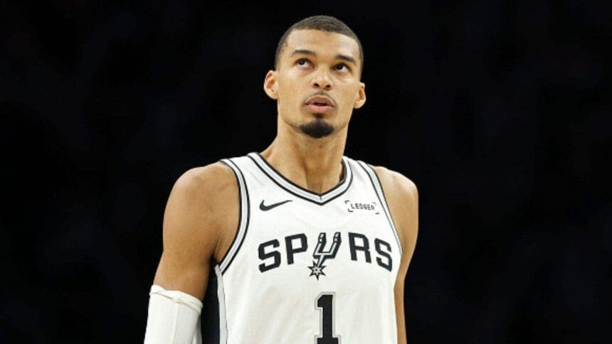Spurs lose Victor Wembanyama to first career ejection after violent elbow in Western Conference semis