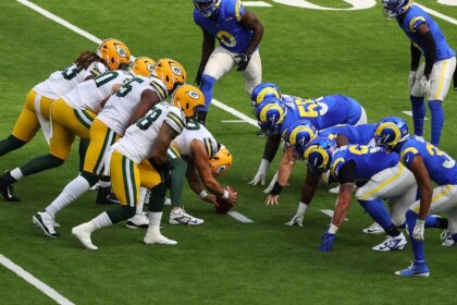 NFL announces that inaugural Thanksgiving Eve game between Packers and Rams will be streamed on Netflix