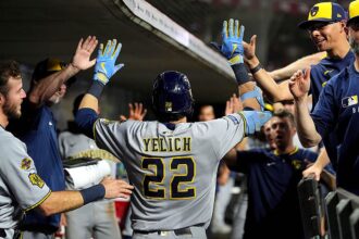 Betting outlook focuses on the total as the Brewers take on the Cubs in series finale