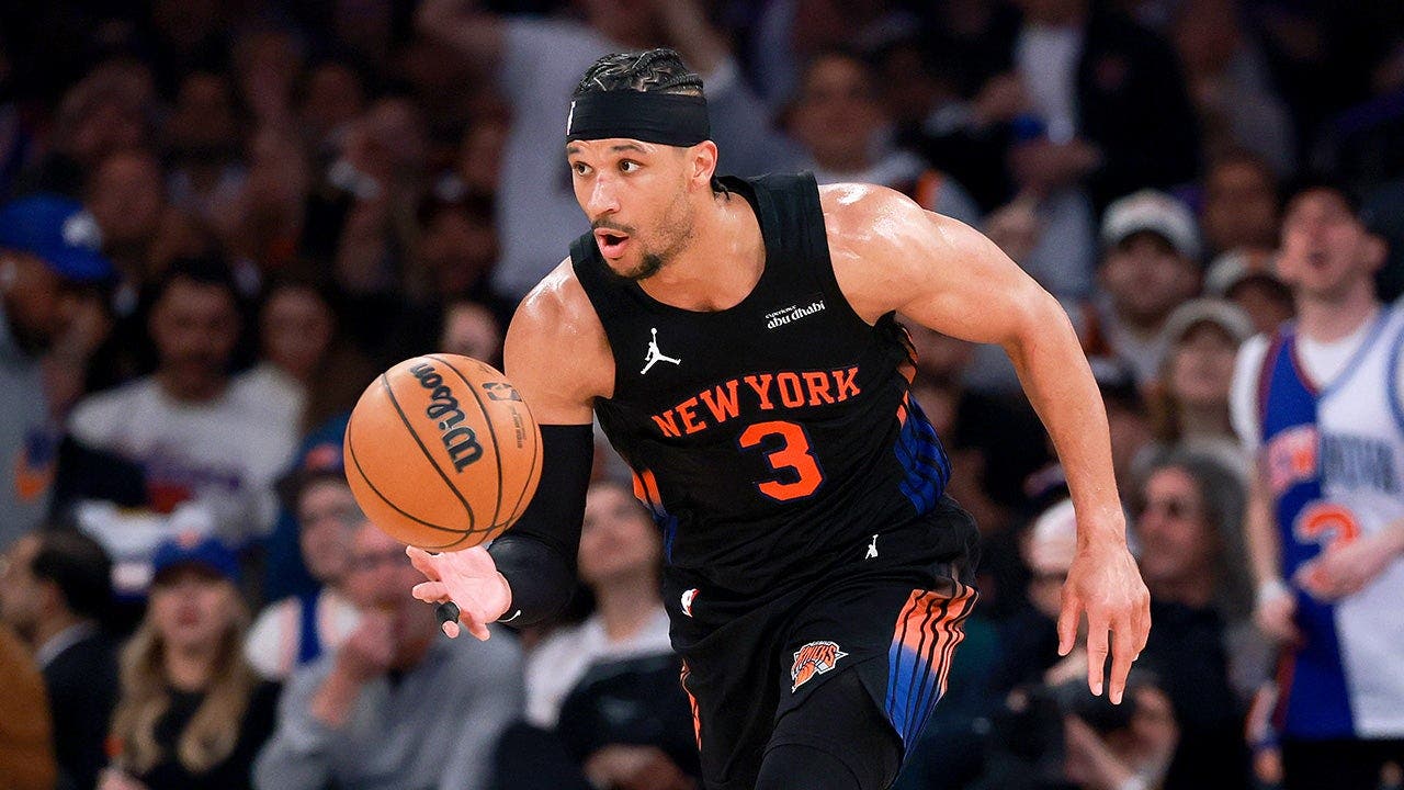 Knicks crush Cavaliers in Game 2, take commanding 2-0 lead in series behind Josh Hart’s career night