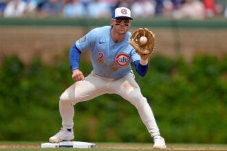 Cubs star Nico Hoerner pulls off jaw-dropping throw between his legs to make incredible play