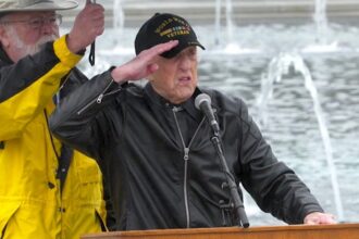 WWII vet gives direct message to young people today: ‘We gave up our yesterdays for your tomorrows’
