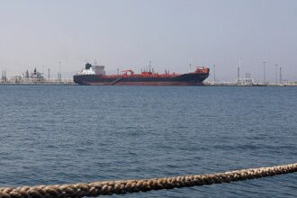 Mass tanker blackout rattles Gulf ahead of 1.35M-barrel oil transfer amid US-Iran talks: firm