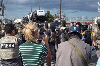 Anti-ICE agitators clash with federal agents outside New Jersey detention center as tensions escalate