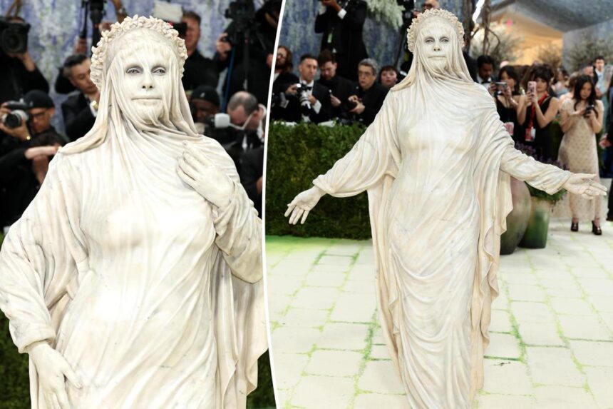 Heidi Klum’s bizarre statuesque Met Gala look mistaken for AI — ‘What is this?’
