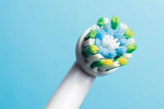 4 Electric Toothbrush Mistakes You Should Avoid for a Whiter Smile