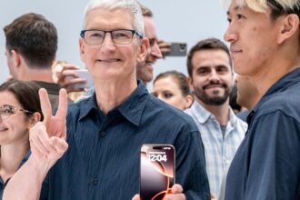 Apple Will Pay 0M to Settle Allegations It Misled iPhone Buyers About AI