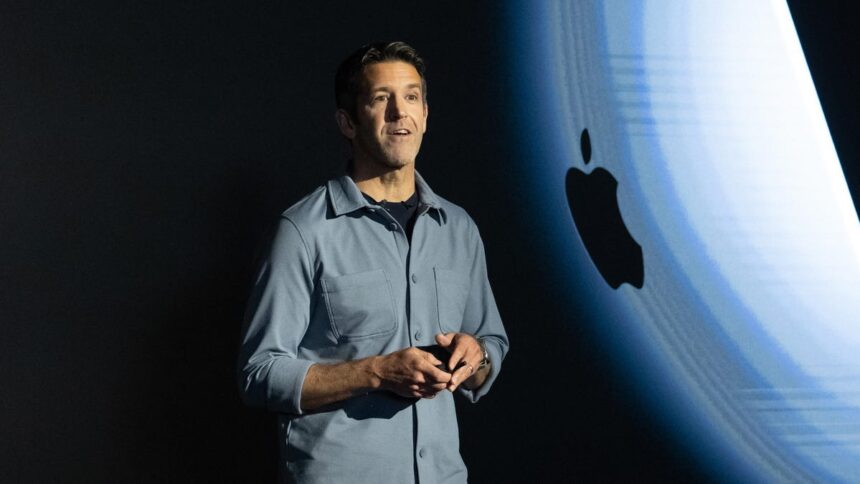 Apple Looking to Samsung and Intel for Chips Amid Shortages, Report Says